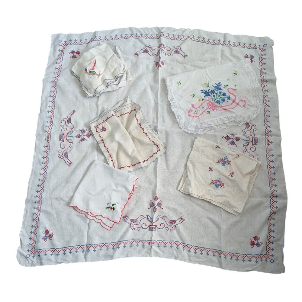 Lot 11 Vintage Linens Napkins Tablecloths Runners Craft Cutter Lot Embroidered